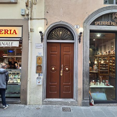 Mamo Florence - Amalia Piazza Signoria Apartment Экстерьер фото