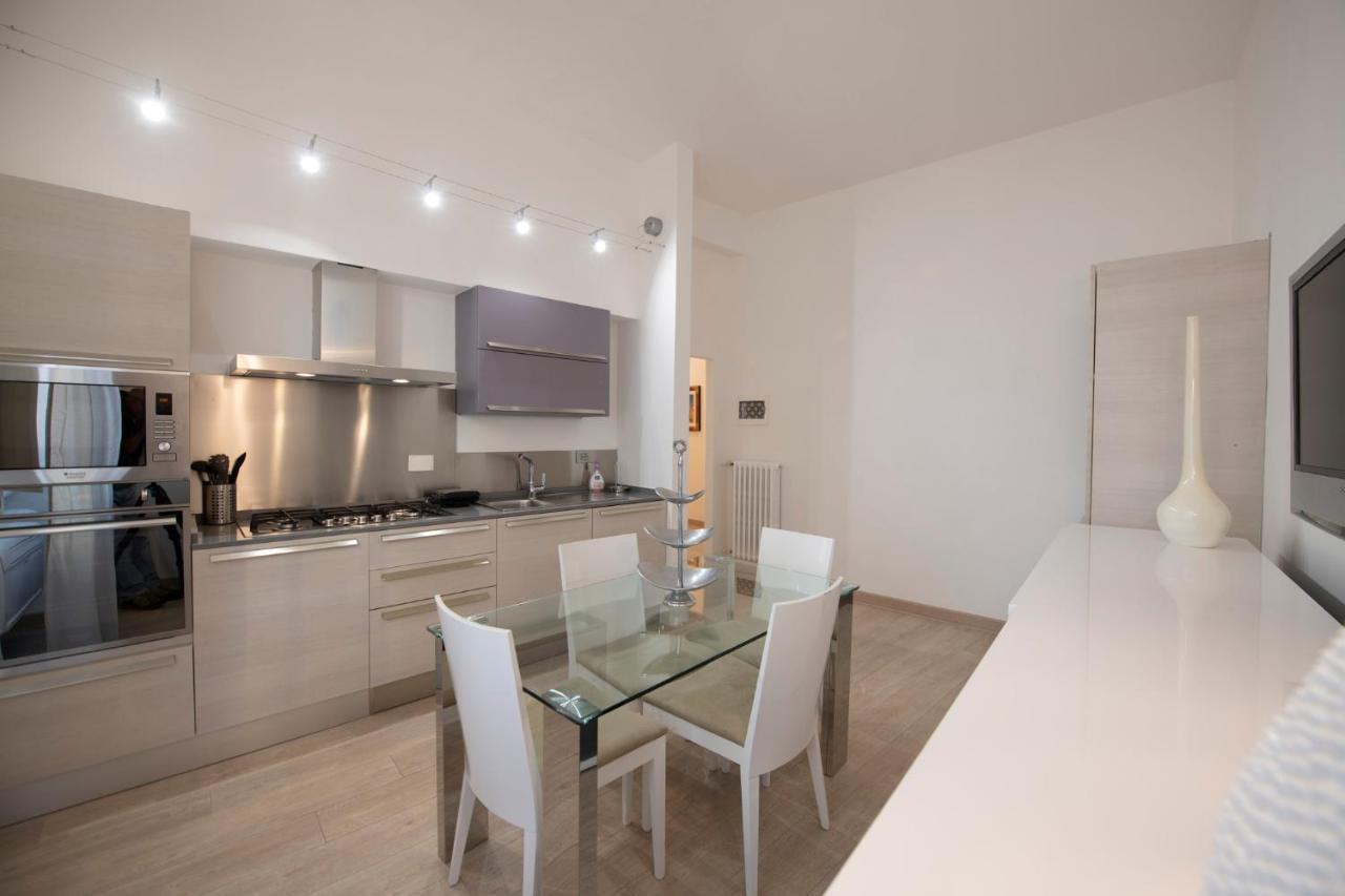 Mamo Florence - Amalia Piazza Signoria Apartment Экстерьер фото